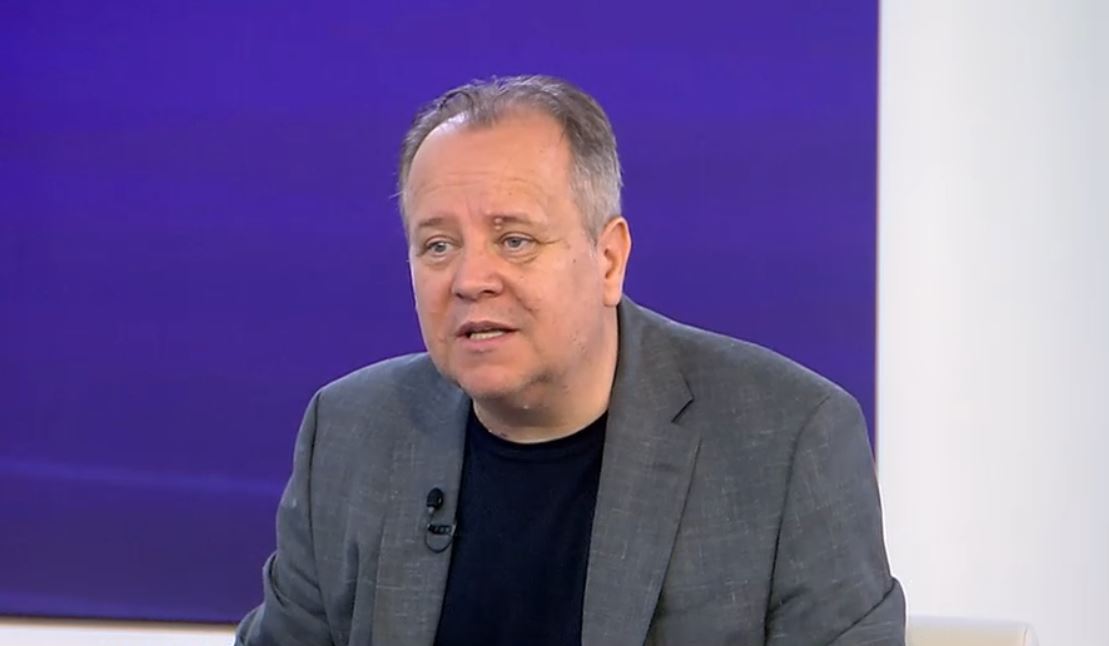 Ce reprezintă conceptele „soft power” și „smart power” și cum pot politicienii să recâştige încrederea cetăţenilor