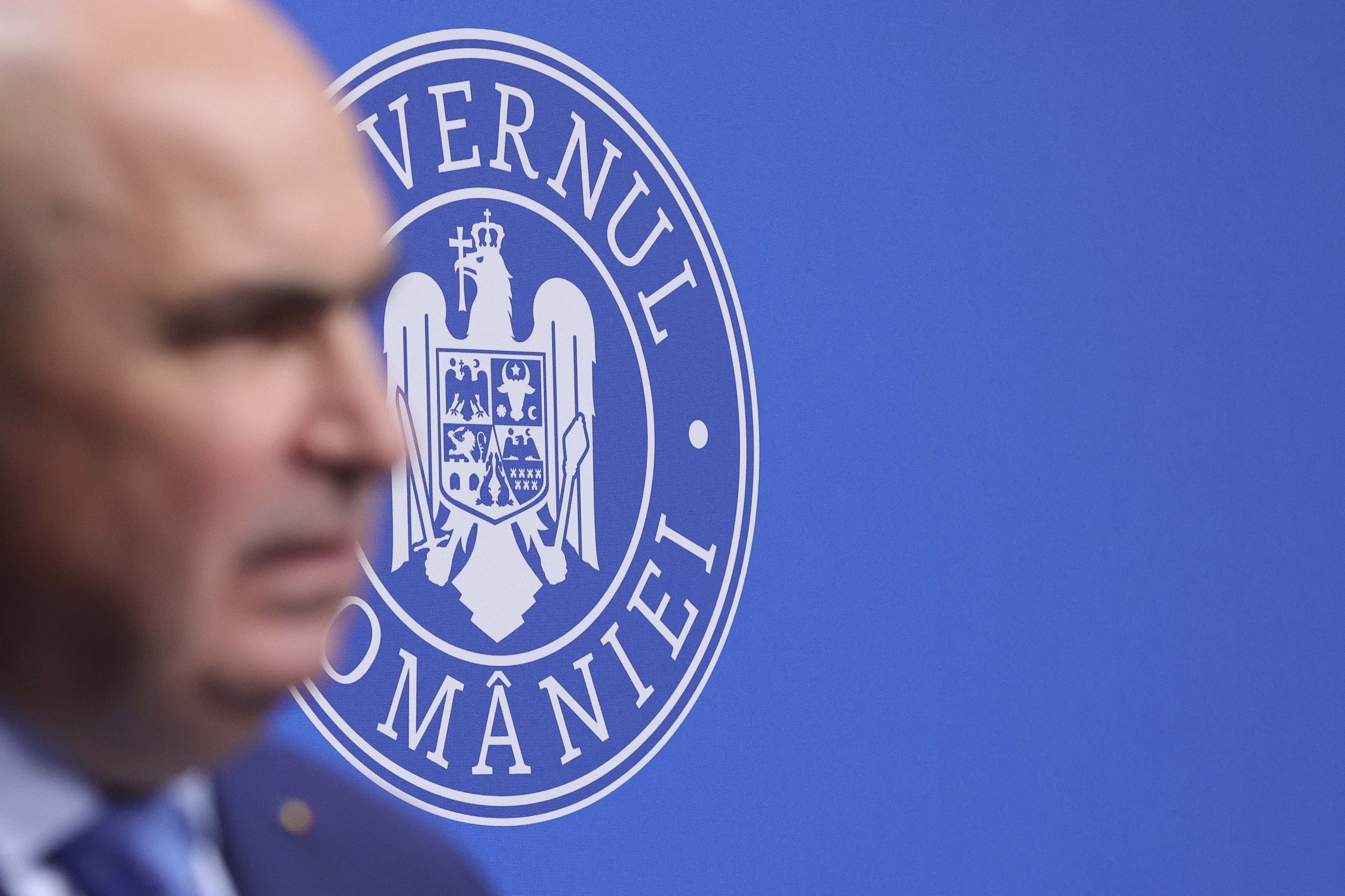 Bolojan a cerut de la instituțiile din subordinea Guvernului situația cheltuielilor cu sediile și salariile angajaților