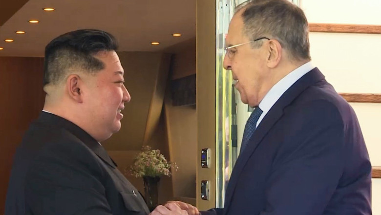 Kim Jong Un e „sigur” de victoria Rusiei în Ucraina. Ce i-a promis lui Serghei Lavrov, în timpul vizitei sale în Coreea de Nord