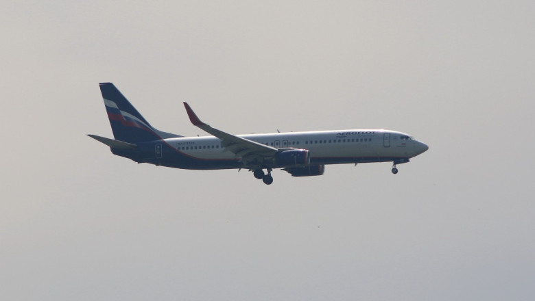 Rusia era cât pe ce să doboare un avion civil, după ce l-a confundat cu o dronă ucraineană. Avionul a suferit avarii