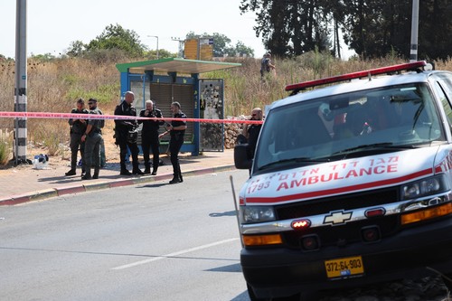 Cel puțin 8 răniţi în Israel, după ce o mașină a intrat în oamenii care așteptau într-o staţie de autobuz