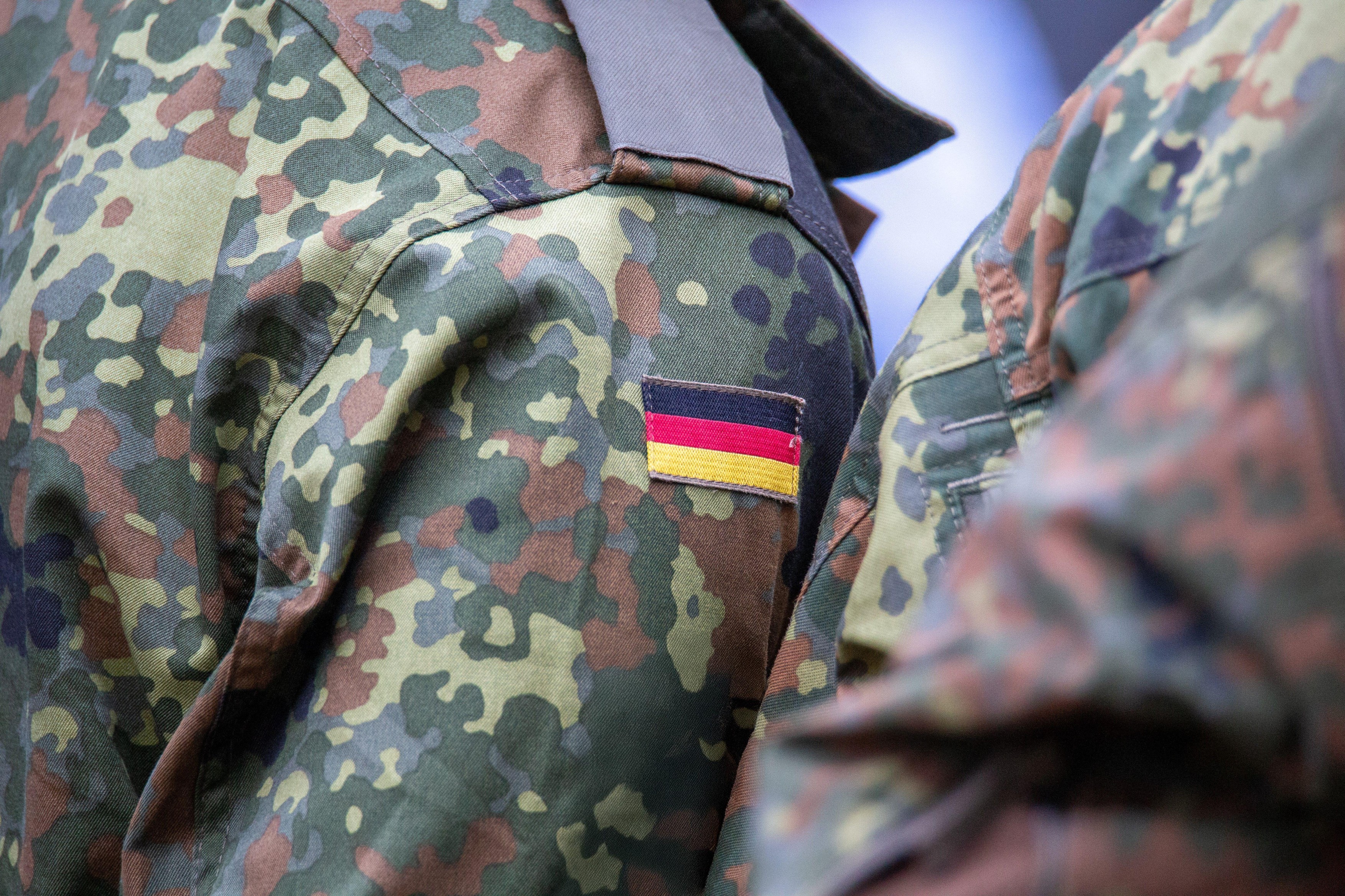 Cum își propune Germania să rezolve problema lipsei de personal din armată. Recrutare obligatorie urmată de voluntariat