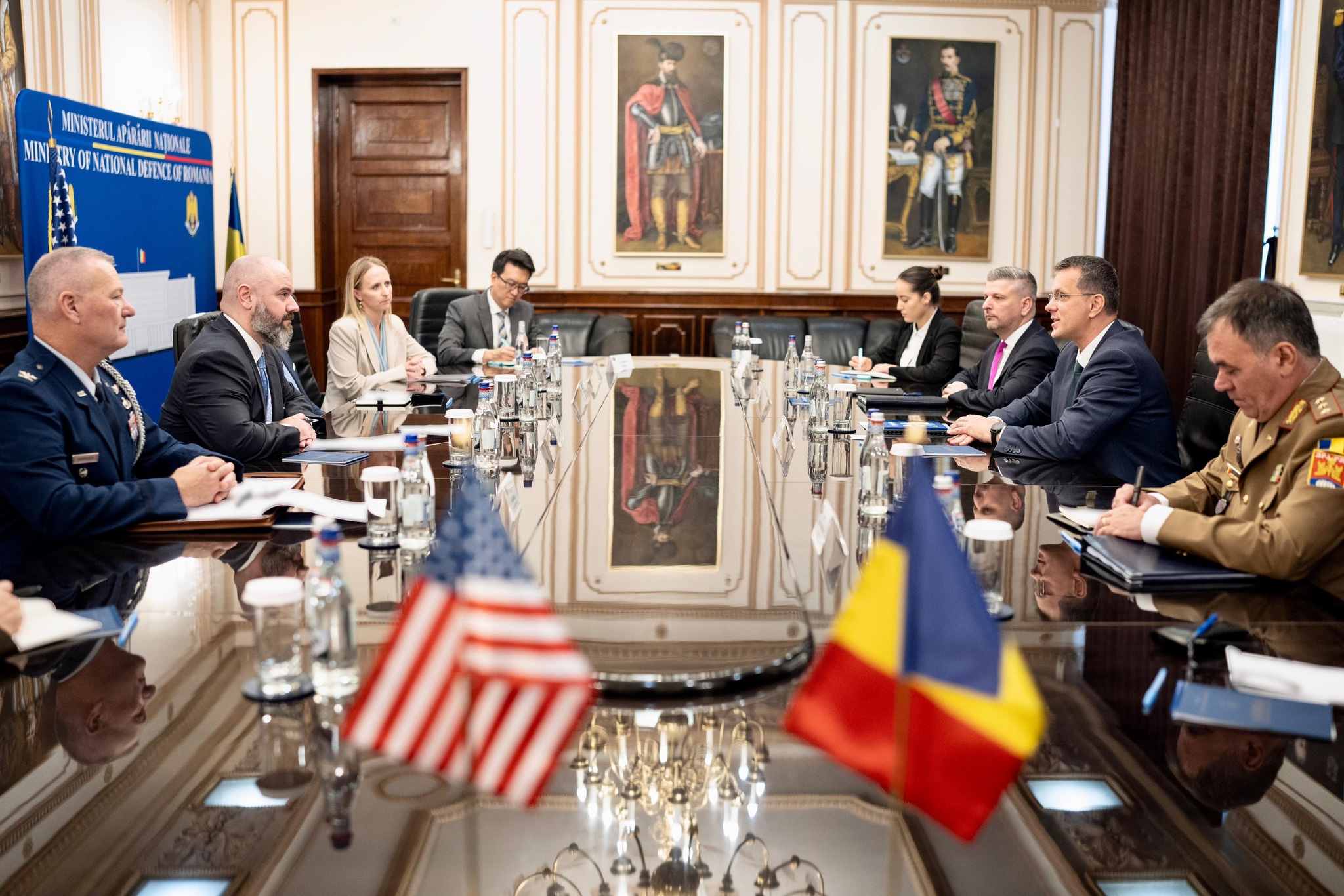 Ionuț Moșteanu, întâlnire cu reprezentanți ai Departamentului de Apărare al SUA. Care au fost subiectele abordate