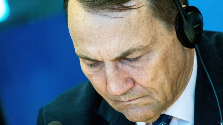 Cum l-a sunat Radosław Sikorski pe Keith Kellogg pentru a debloca armele pentru Ucraina: „Putin își bate joc de eforturile de pace”