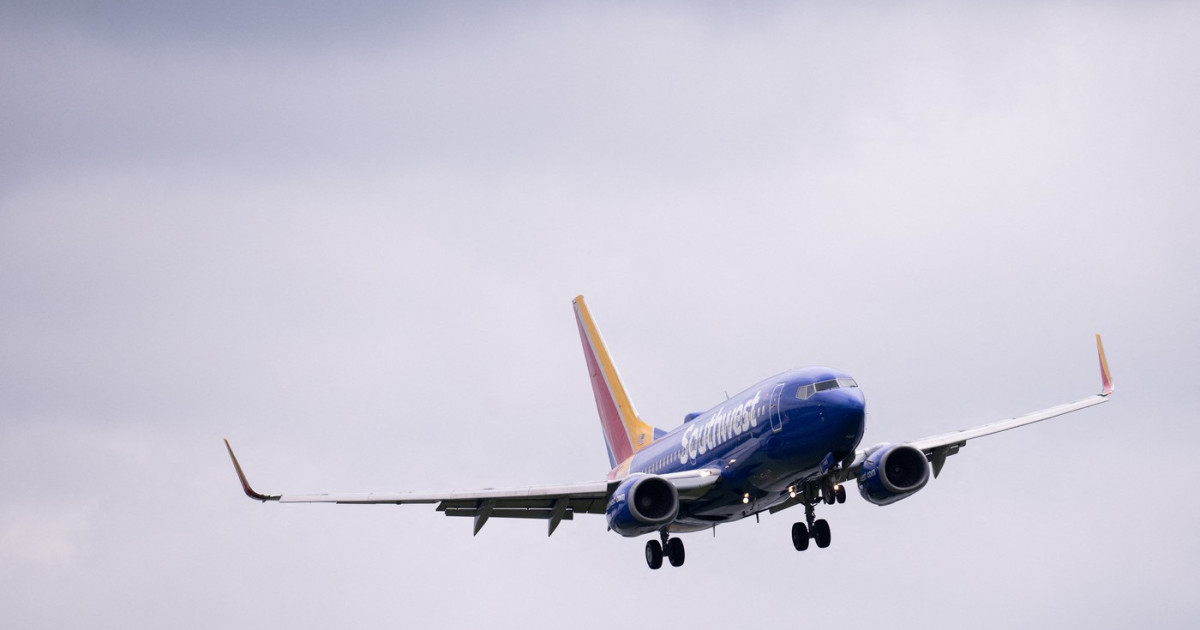 Un avion de pasageri a evitat la limită coliziunea cu un supersonic. Pilotul a făcut o „manevră de urgență”, la 10 minute după decolare