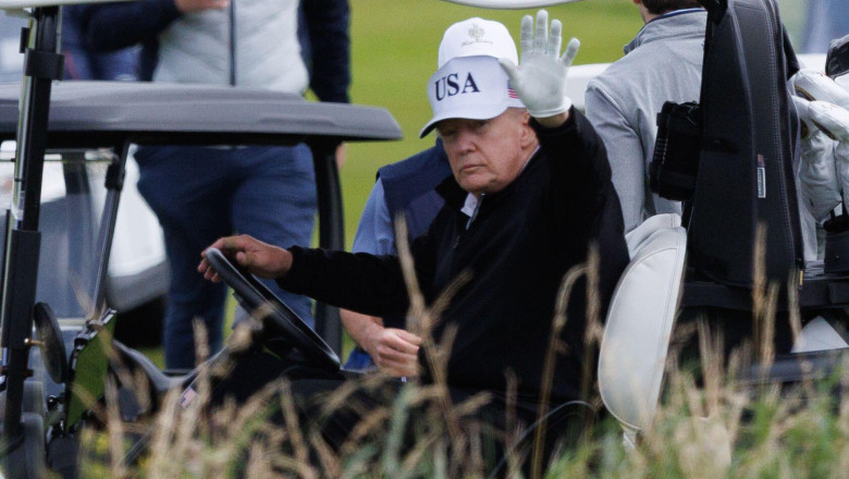 Trump, pe terenul de golf înaintea întâlnirii cu Ursula Von der Leyen. Agenda discuțiilor