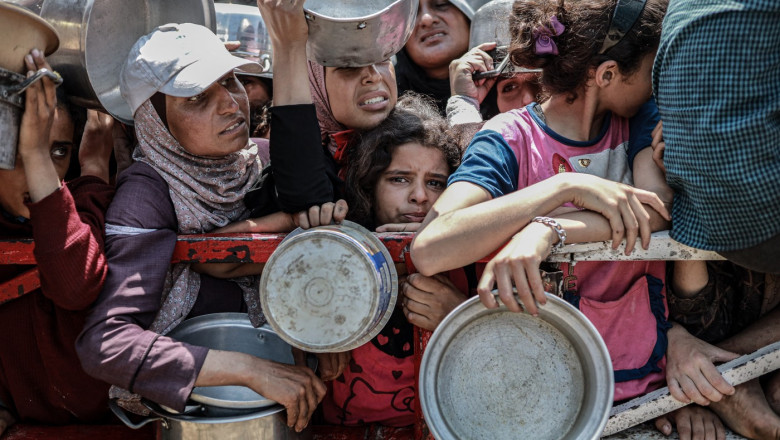 O fetiţă de doar 5 luni din Gaza a murit de foame. Esraa cântărea mai puţin decât la naştere