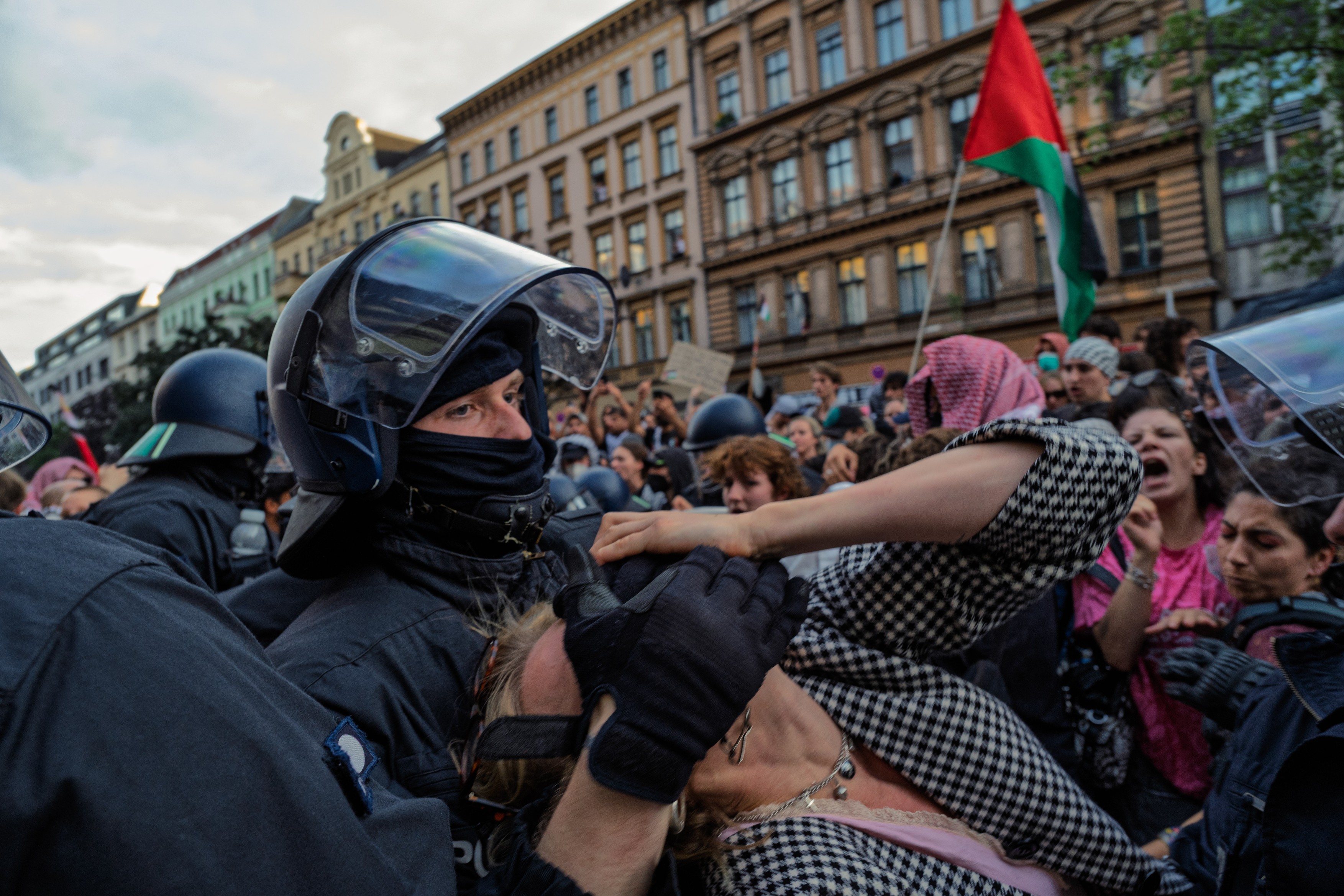 Manifestații pro-palestiniene la Berlin: 17 poliţişti au fost răniţi, s-au operat zeci de arestări