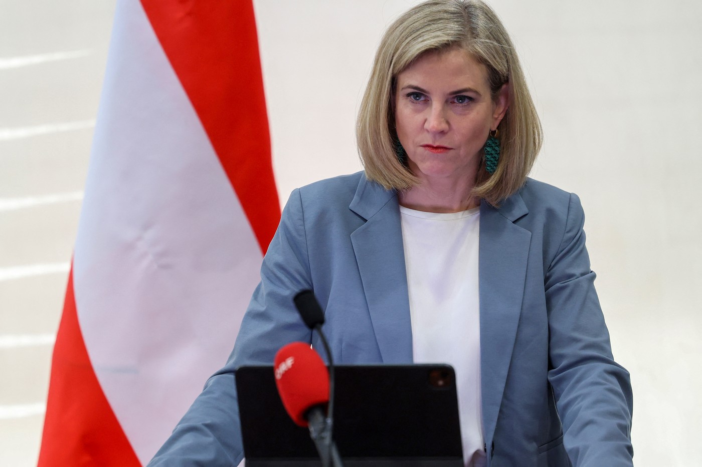 Trump i-a servit Crimeea și estul Ucrainei „pe tavă” lui Putin, afirmă ministrul de Externe al Austriei