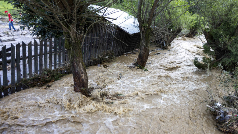 Noi alerte de la hidrologi: risc de viituri și creșteri de debite pe râuri în mare parte din țară. Județele Suceava și Neamț, vizate