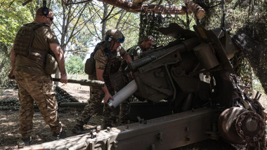 Ukrainian territorial defence soldiers at the direction of Toretsk