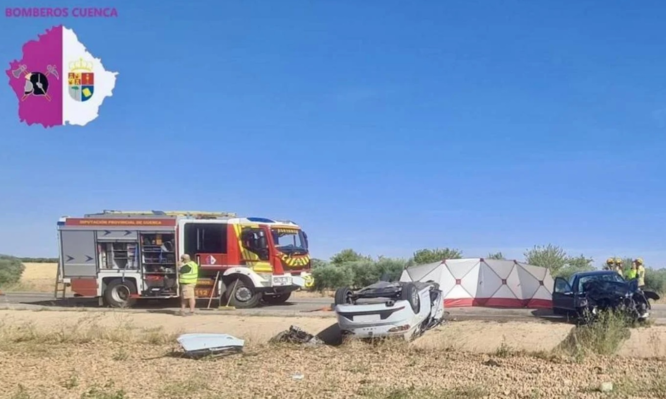 O familie de români din regiunea Castilia-La Mancha, Spania, şi-a pierdut toţi cei trei copii într-un accident de maşină