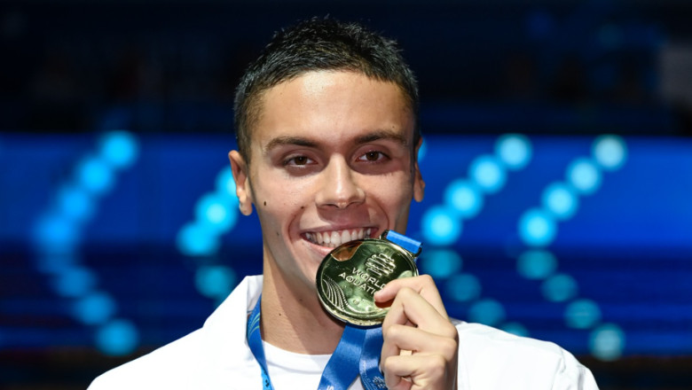 Din ce a fost confecționată medalia lui David Popovici, obținută la Singapore în proba de 200 m liber