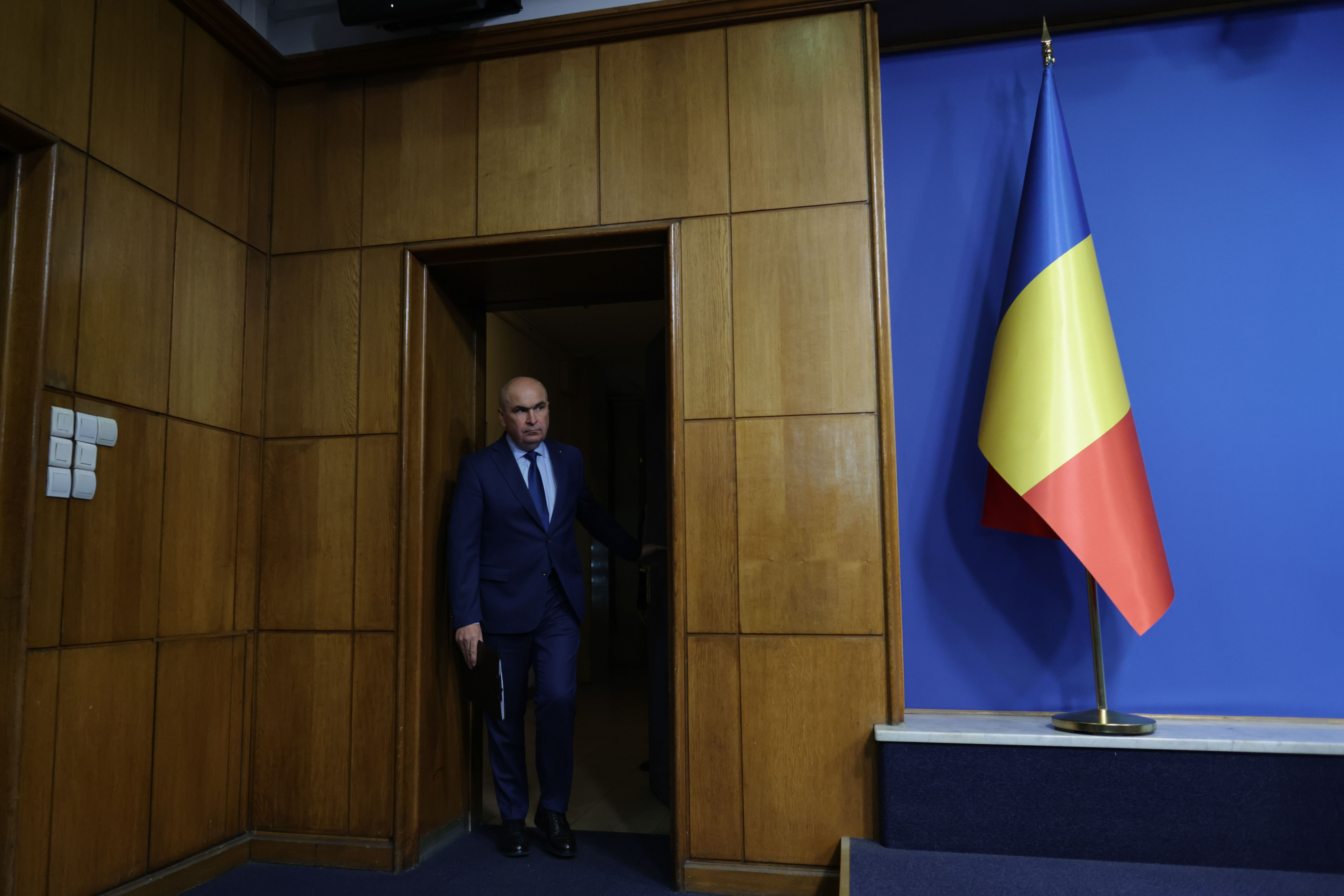 Bolojan a discutat cu primarii despre scăderea numărului de angajaţi: Statul nu mai are capacitatea să susţină cheltuielile actuale