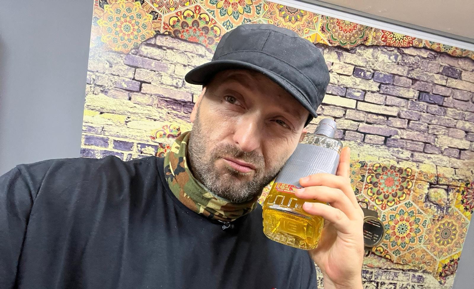 Rapperul Cheloo a fost testat pozitiv pentru droguri, după ce a făcut scandal în curtea Catedralei Mântuirii Neamului (surse)