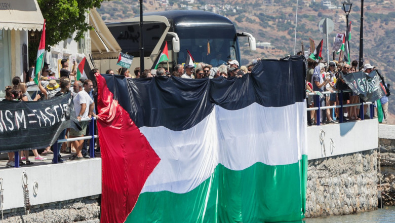 VIDEO  Turiștii israelieni, ținta furiei protestatarilor pro-palestinieni în Creta și Rodos. Atena promite măsuri