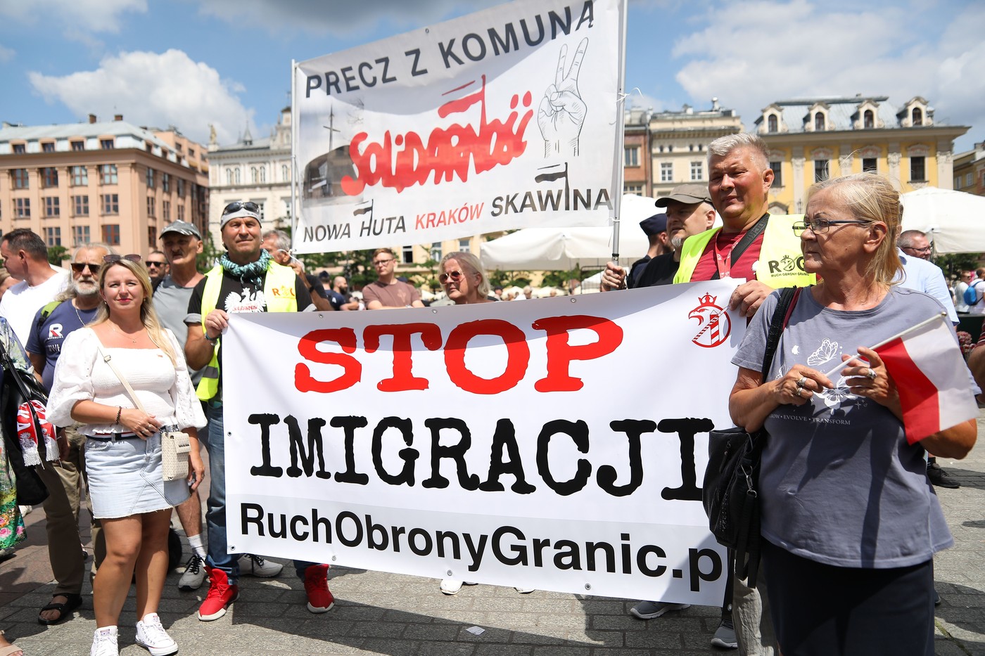 Manifestații anti-imigrație în zeci de orașe din Polonia. Cifrele oficiale contrazic ipotezele extremei drepte