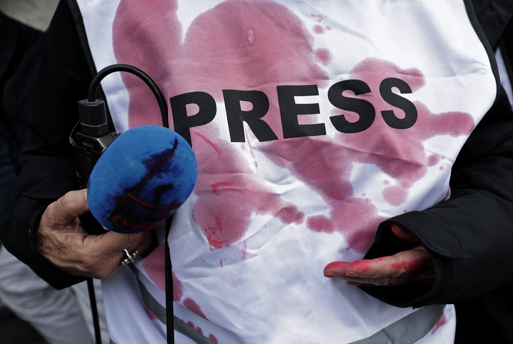 Raportul Organizaţiei Reporteri fără Frontiere: ofensivă condusă de o serie de forţe politice împotriva posturilor publice
