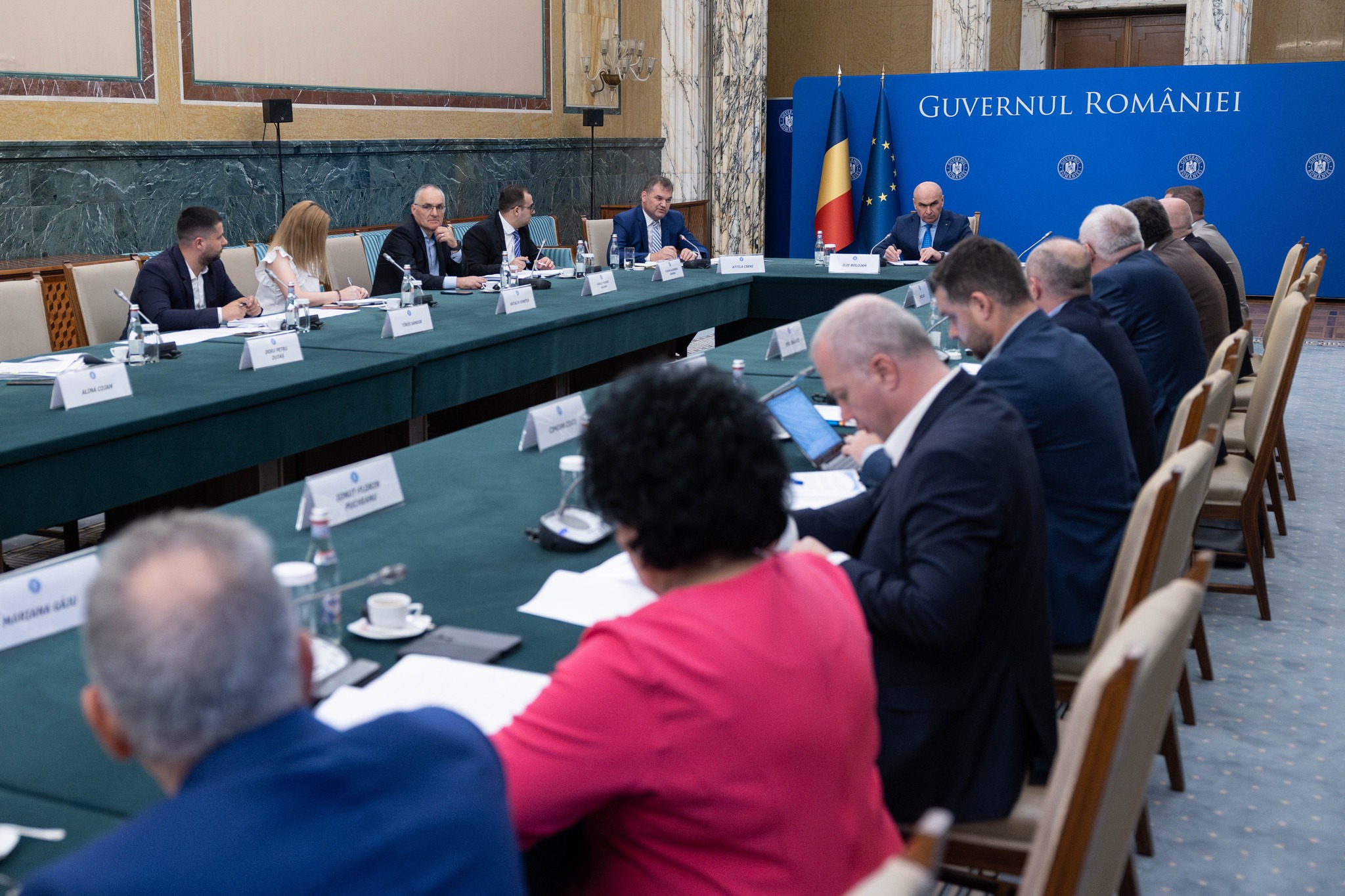 Ilie Bolojan a discutat din nou cu aleșii locali despre reforma administrației. Ce le-a transmis funcționarilor din primării