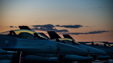 Avion F-16