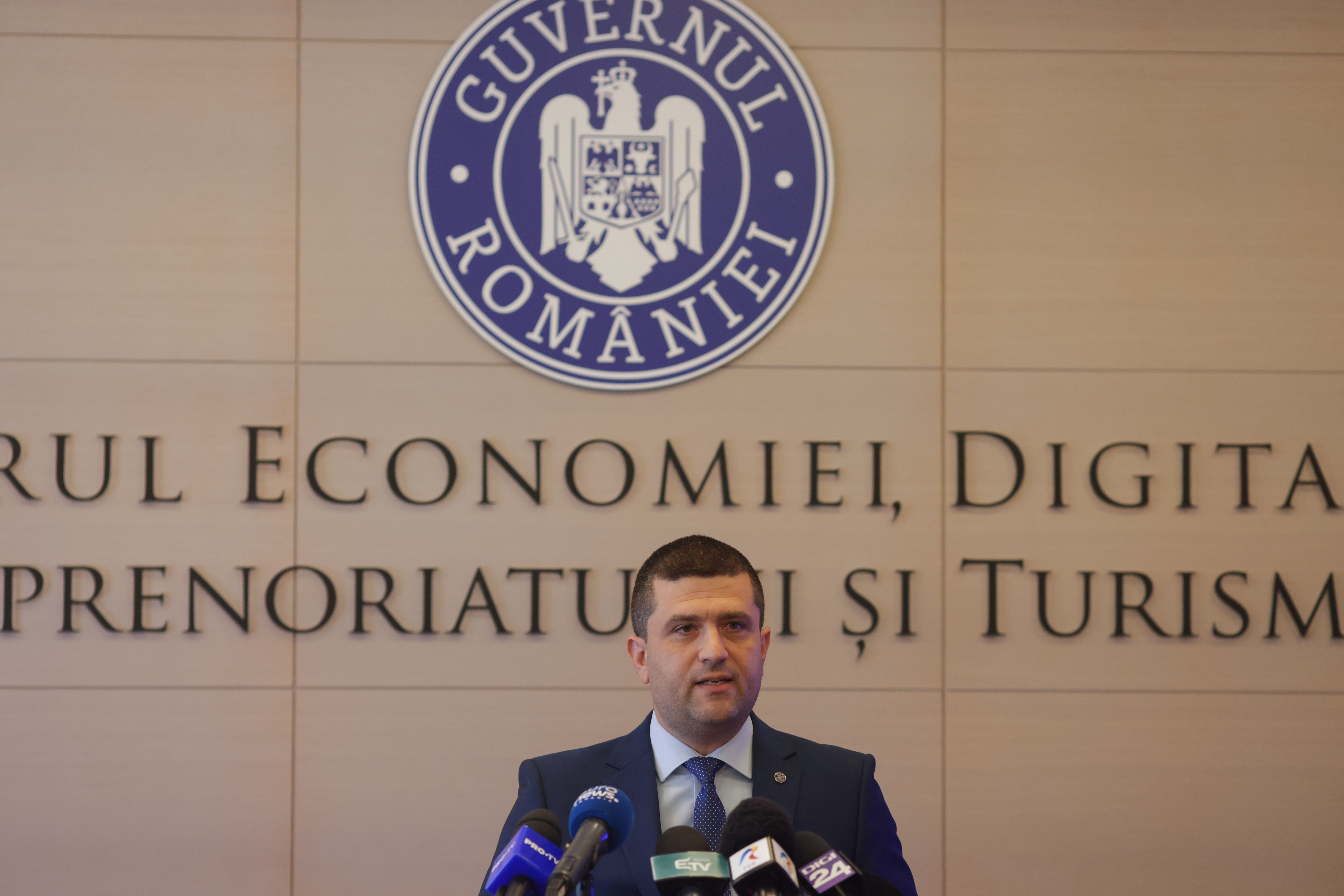 Miruță, despre cei care spun că vrea să dea jos sinecuriştii pentru a-i înlocui cu „ai lui”: Fals. E teama că vin oameni competenți