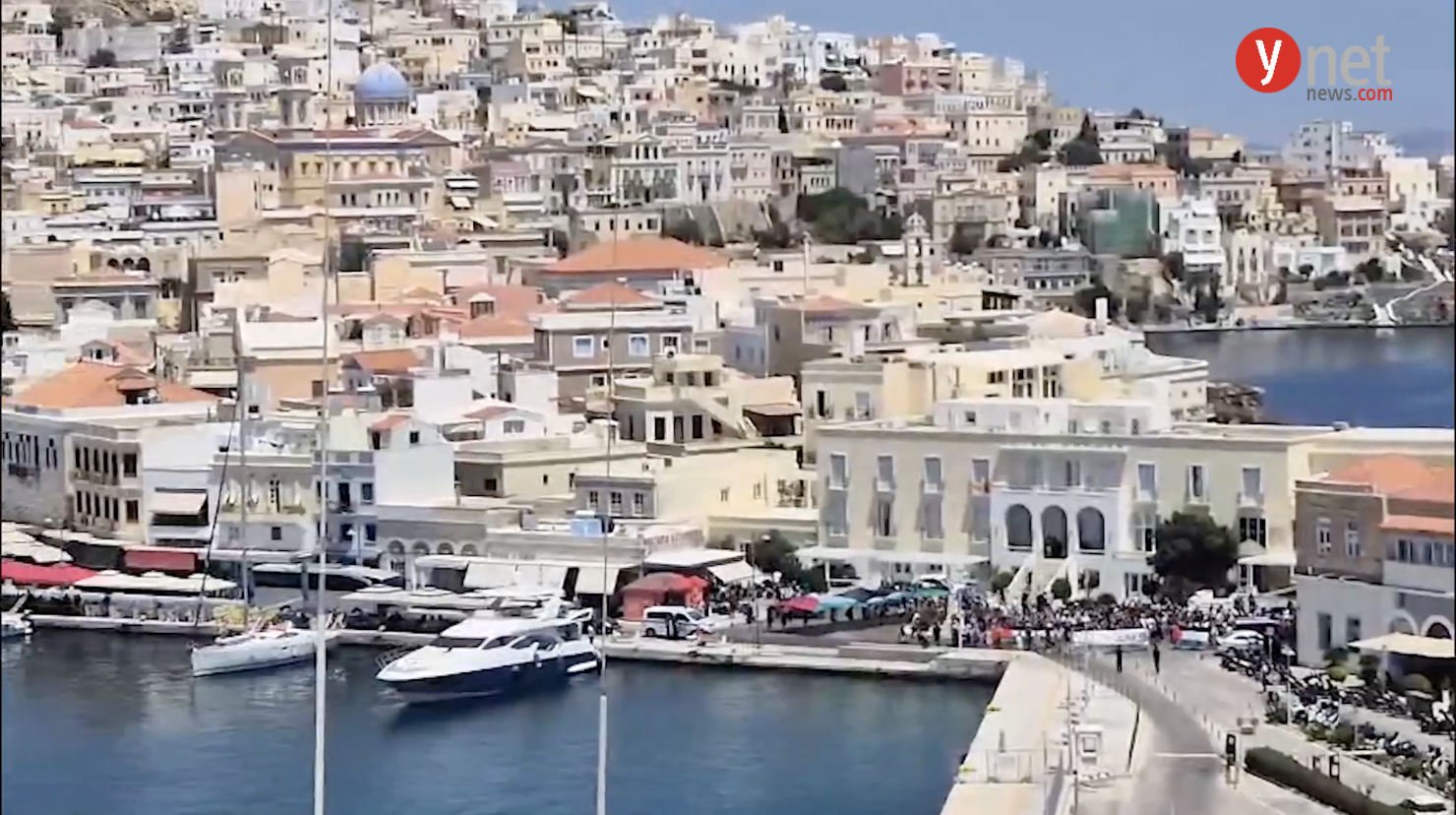 Izraelski turisti zaradi protestov proti vojni v Gazi niso smeli pristati na grškem otoku Syros