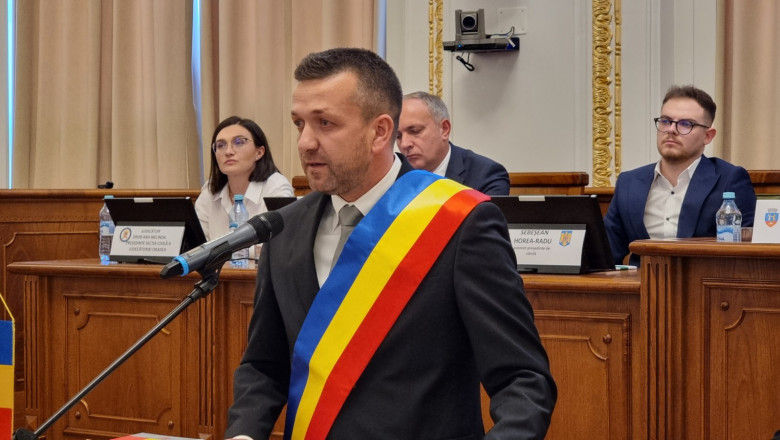 EXCLUSIV  Primarul din Oradea: „Dacă nu oprim risipa fondurilor publice, cred că în 2-3 ani România se va îndrepta spre faliment”