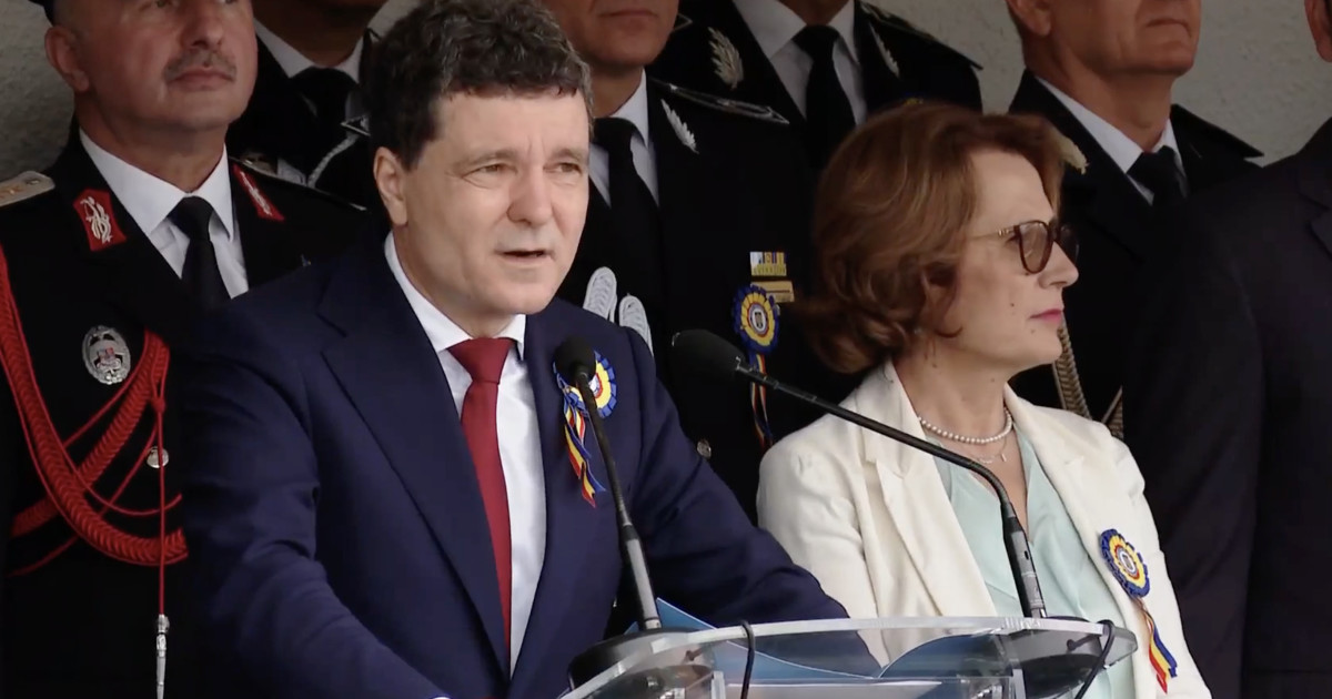 Nicușor Dan: Responsabilitatea absolvenților Academiei de Poliție