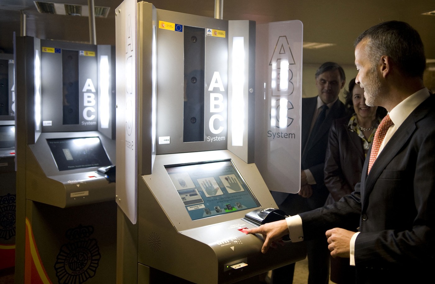 Nou sistem biometric la frontiere pentru vizitatorii din afara UE: Ce se schimbă din octombrie