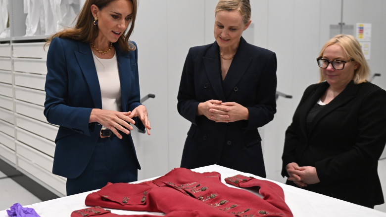 VIDEO  Kate Middleton și-a deschis expoziție într-un muzeu din Londra. Ce piese de colecție sunt expuse