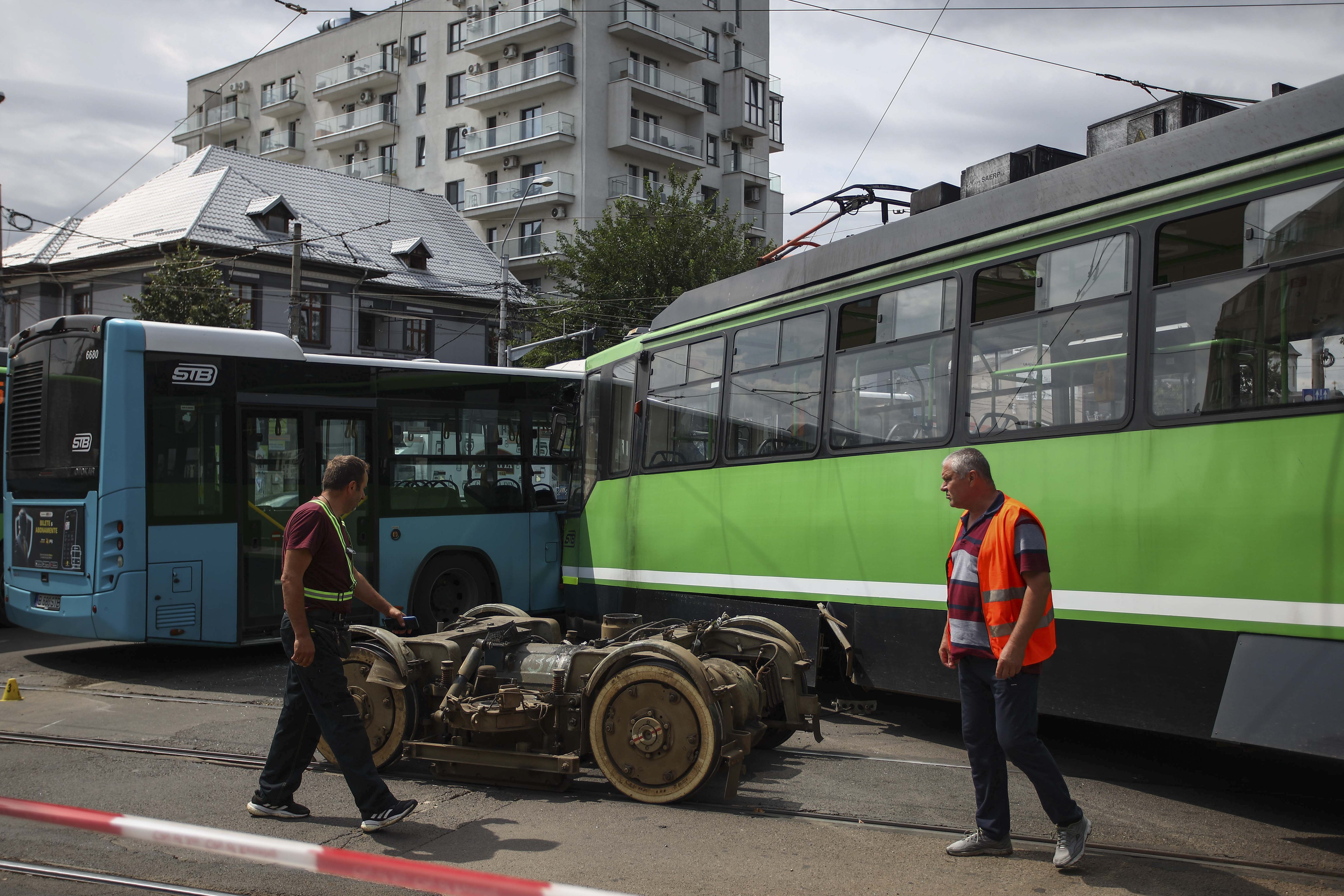Sfatul lui Titi Aur pentru șoferi după accidentul din Mediaș: ce trebuie să facă dacă un autobuz scăpat de sub control vine spre ei