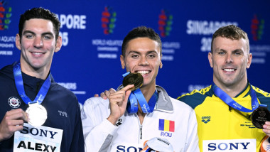 podiumul de la 100 m liber de la singapore