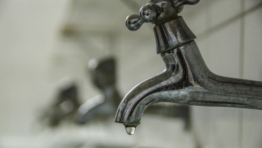 Tap leaking water