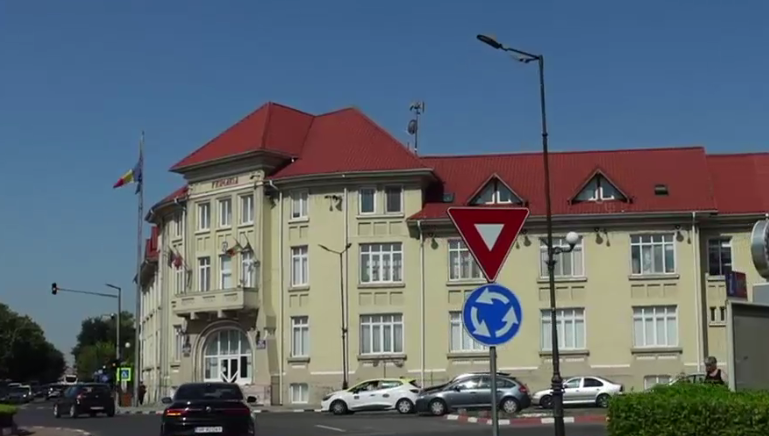 ANAF pune sechestru pe sediul primăriei Giurgiu. Primar: Orașul e în faliment de mult timp, mă execută pe praful de pe tobă