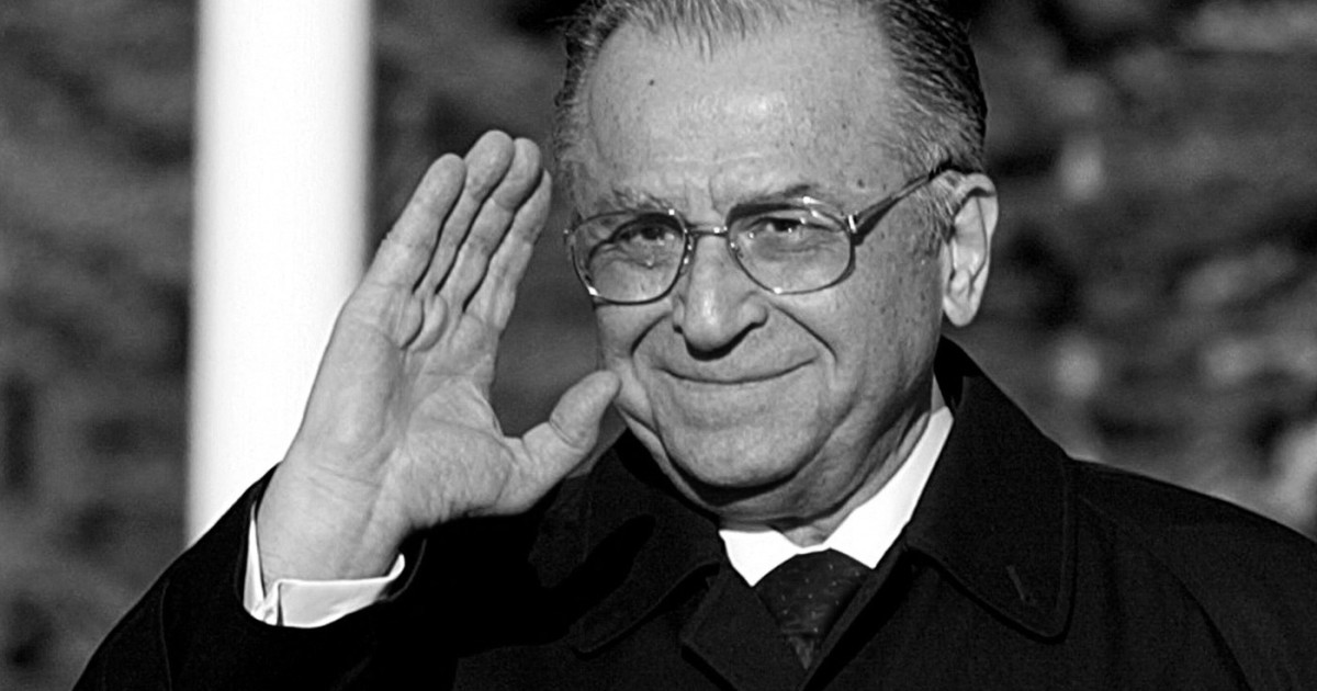 Ion Iliescu a murit la vârsta de 95 de ani. Fostul președinte al României avea cancer pulmonar. Anunțul Guvernului