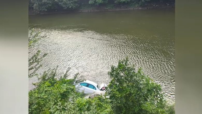 Accident pe Valea Oltului: o mașină a căzut în râul Olt. Traficul rutier, restricționat pe DN7