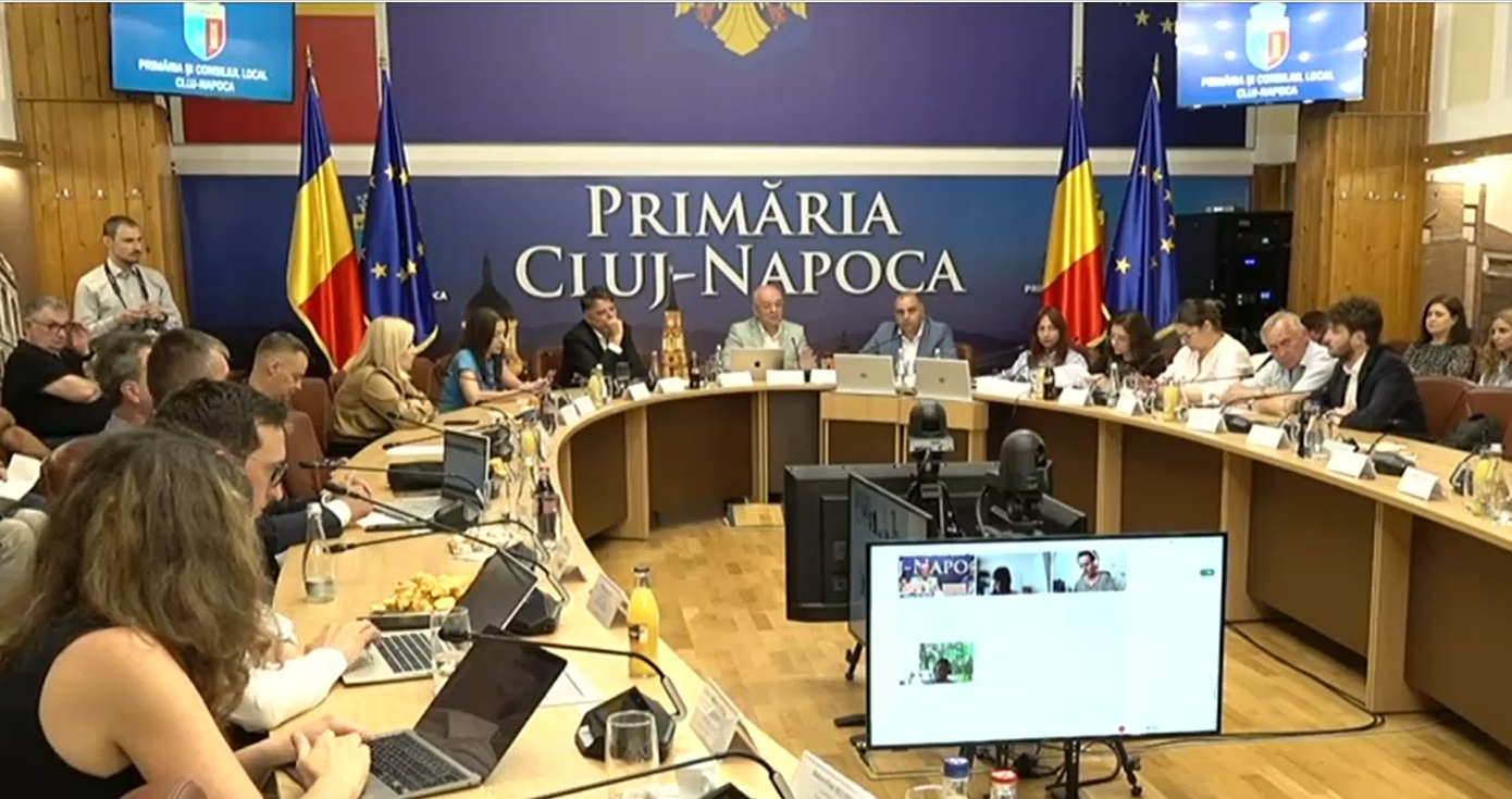 Toți angajații primăriei Cluj-Napoca primesc spor de condiții vătămătoare. Boc: Mărunțitul dosarelor afectează sănătatea oamenilor