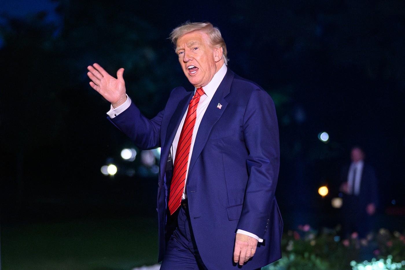 Donald Trump a încercat să răspundă la întrebarea dacă va candida pentru un al treilea mandat. „Am cele mai bune cifre în sondaje”