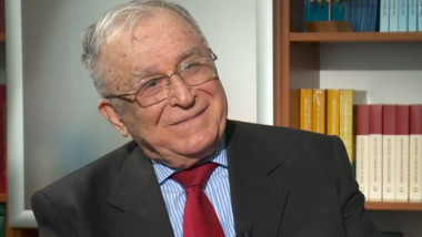 ion iliescu ofera un interviu la digi24