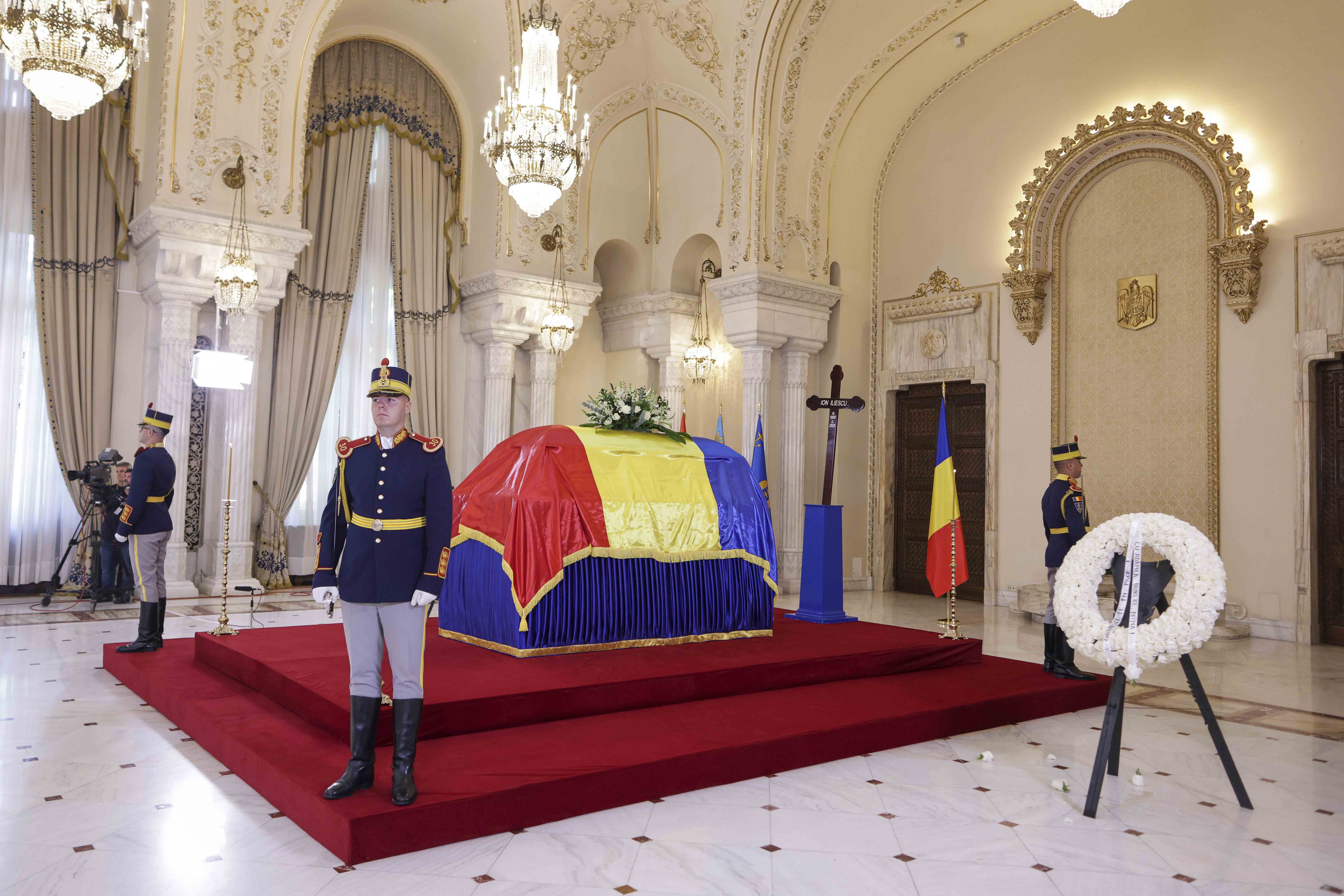 Funeraliile lui Ion Iliescu: Fostul președinte este condus azi pe ultimul drum. Ceremonie de înmormântare la Palatul Cotroceni