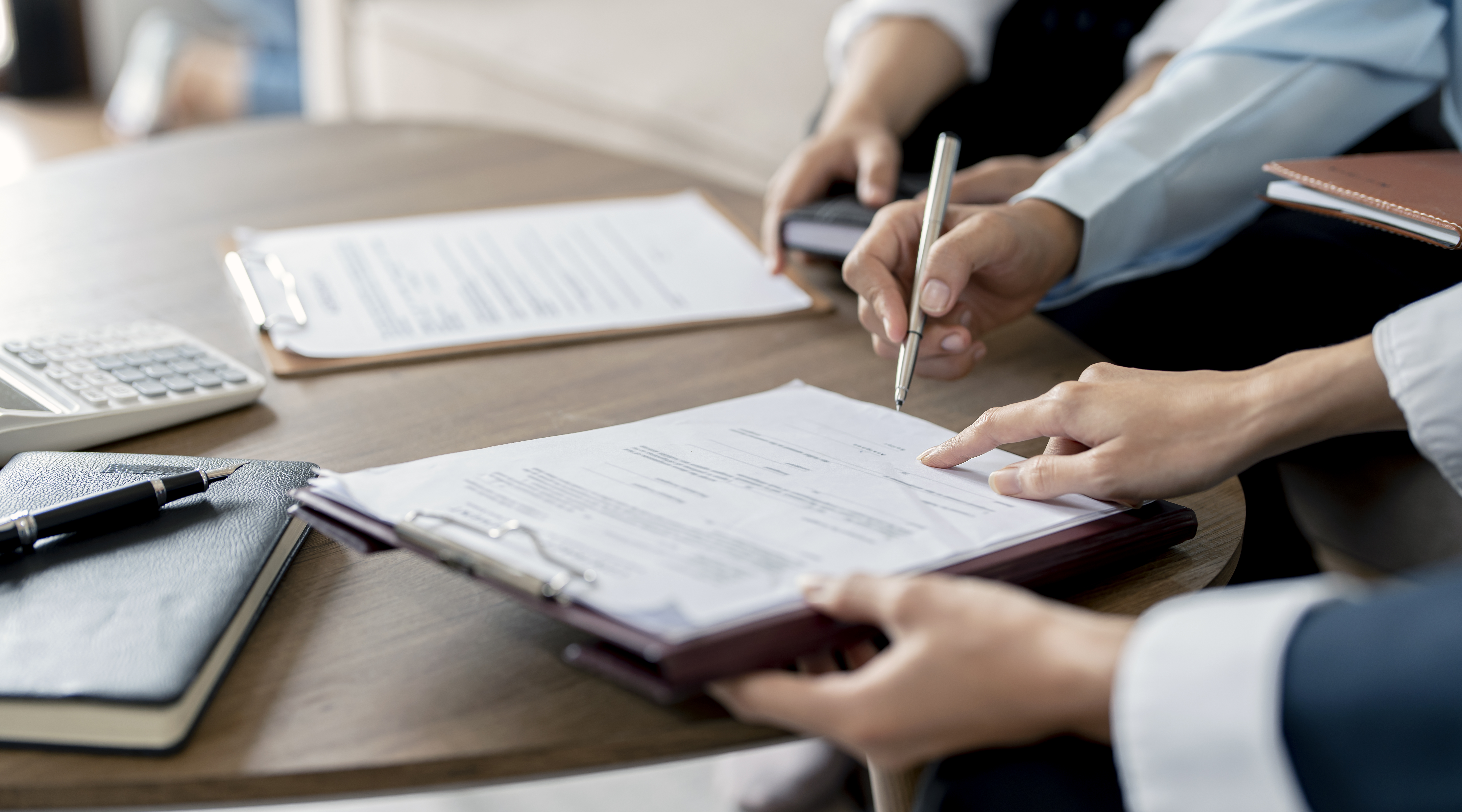 Ce taxe plătești pentru PFA în 2025. Care sunt veniturile pentru care se datorează impozit și contribuții sociale