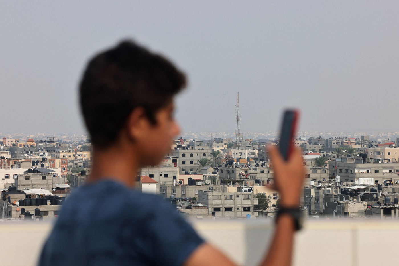 „Un milion de apeluri pe oră”: proiectul israelian de supraveghere în masă a palestinienilor și implicarea Microsoft