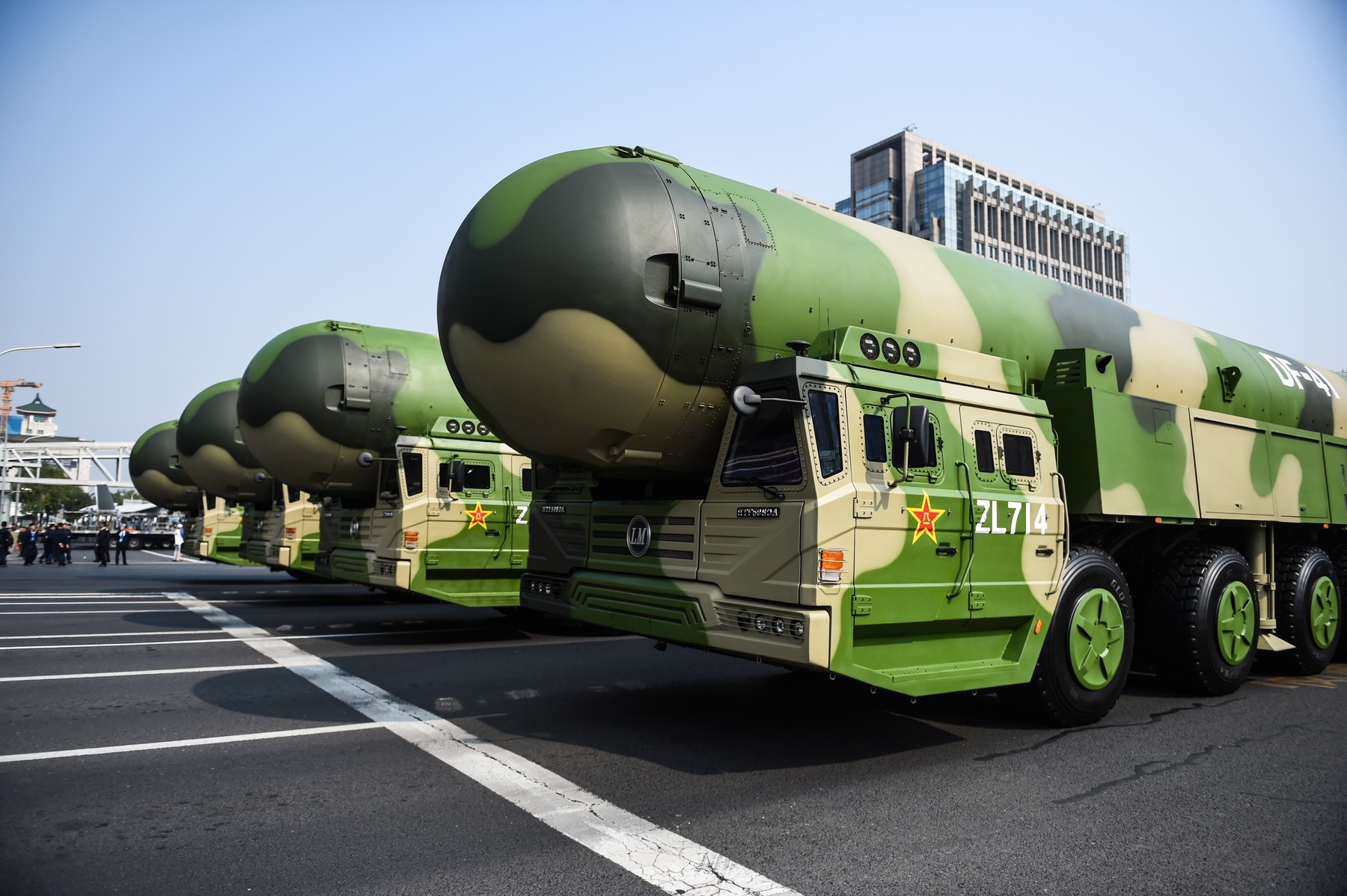 China și-ar putea schimba strategia lansării atacurilor nucleare, adoptând una dintre cele mai periculoase politici ale Războiului Rece