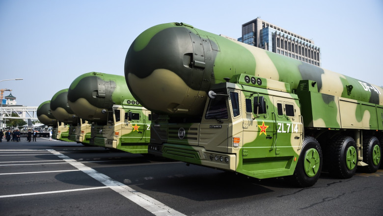 rachete balistice intercontinentale dongfeng 41 la o paradă în China