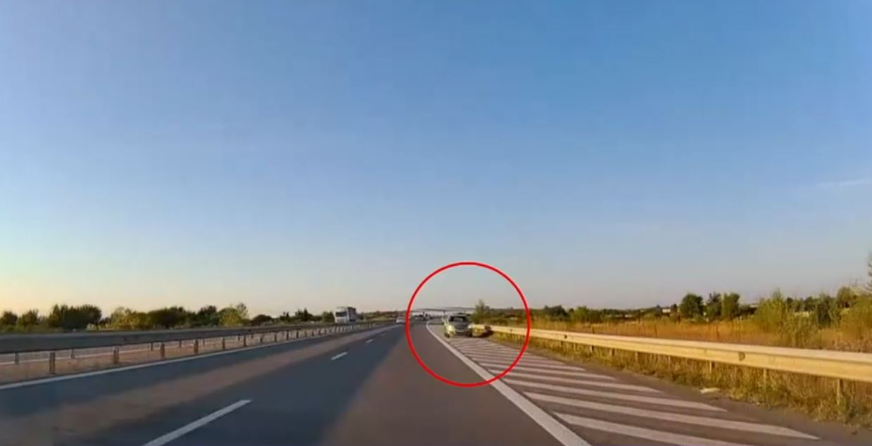 VIDEO Un șofer a fost filmat circulând pe contrasens pe autostrada București - Ploiești