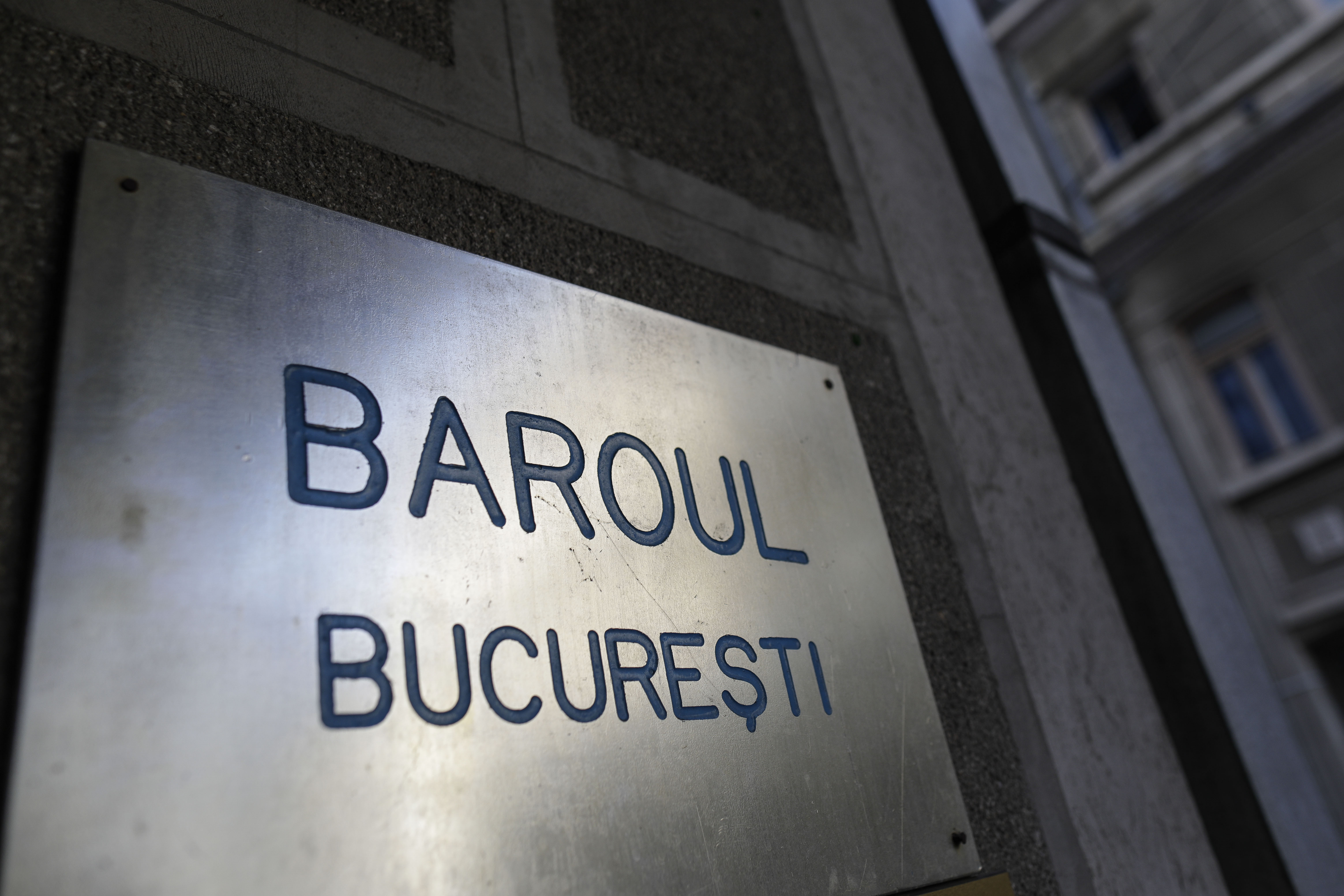 Avocații critică „retorica stigmatizantă” care afectează sistemul judiciar. UNBR: „Reformele justiţiei s-au permanentizat”