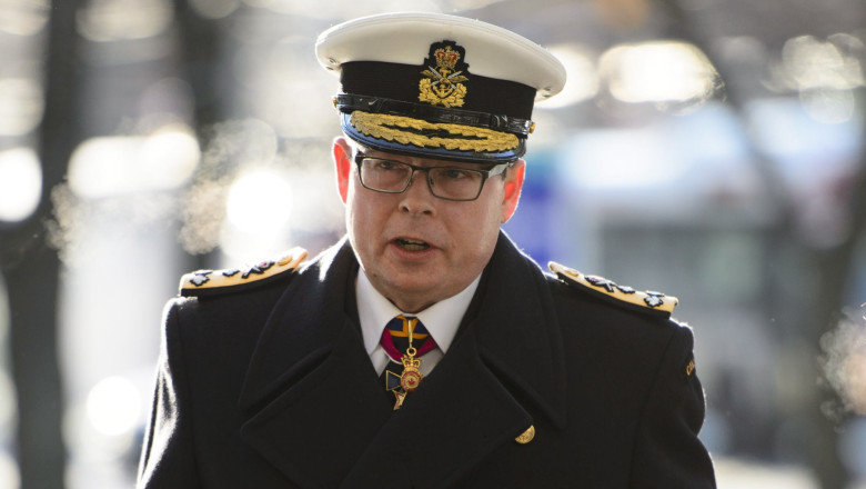  Viceamiralul Mark Norman: Canada ar putea trimite trupe de menținere a păcii în Ucraina 
