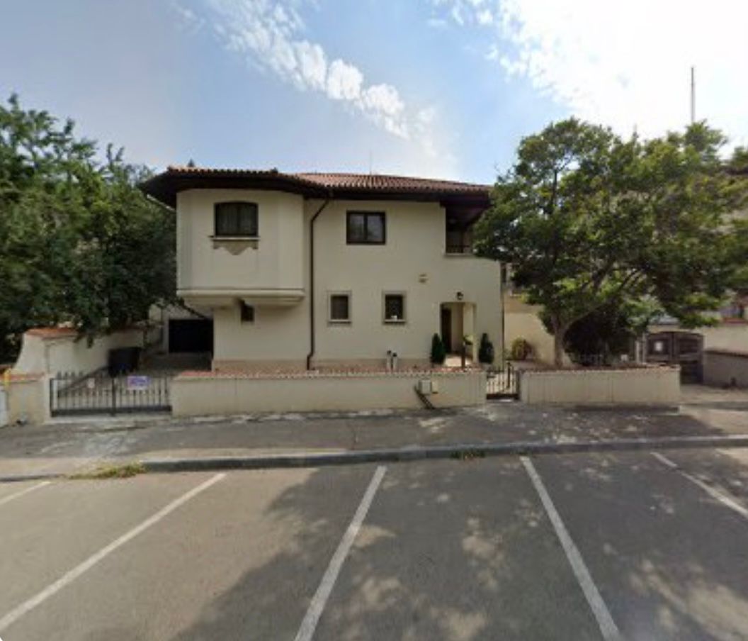 Vilele de protocol ale demnitarilor. RA-APPS: contracte de pe vremea lui Ceaușescu, apartamente ocupate ilegal și chirii modice