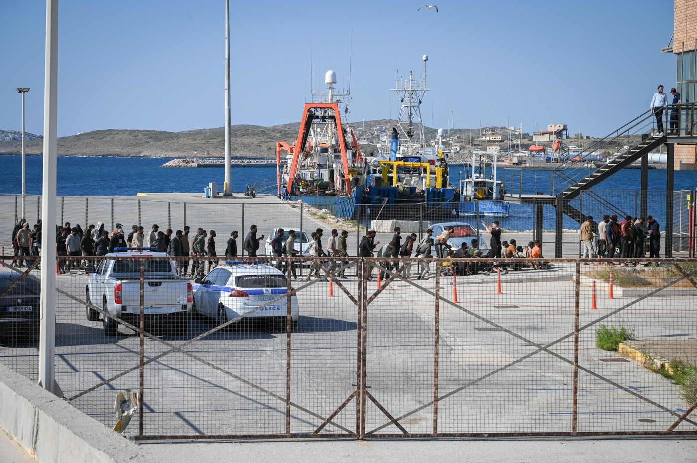 Grecia anunță scăderea numărului de migranți veniți din Africa de Nord. „Europa înţelege că nu e posibil să ai frontierele deschise”