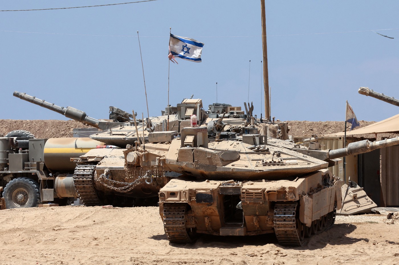 Israelul permite emigrarea din Gaza. Discuții privind soarta enclavei după război. Egiptul se alătură negocierilor pentru un armistițiu